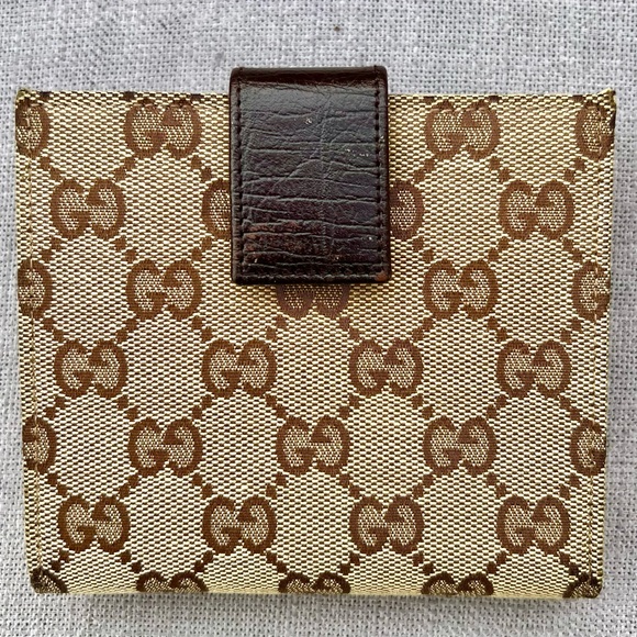 Gucci GG Rare Neutral Canvas Monogram Web Canvas Compact Wallet - Picture 4 of 9